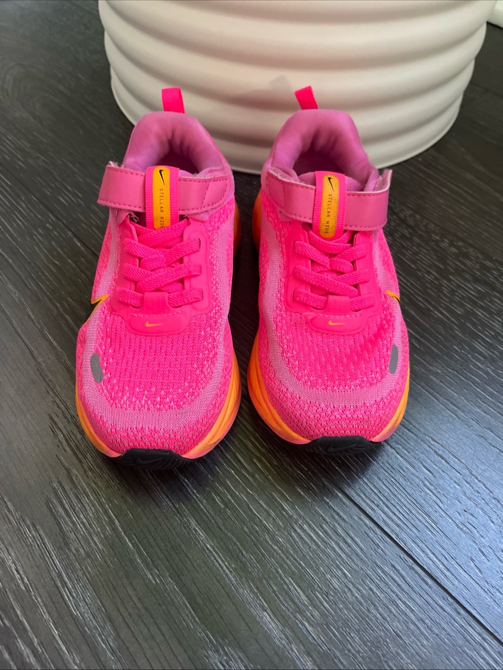Nike Kids Pink & Orange Knit Hook-and-Loop Sneakers